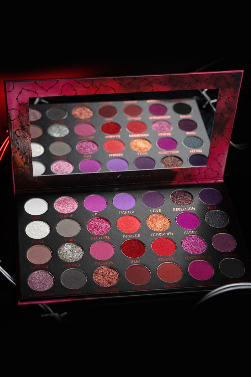 Jolie Beauty Lidschattenpalette Tainted