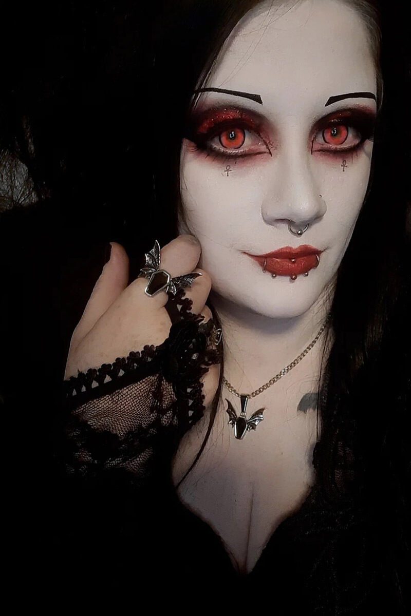 Avelina De Moray Ring Black Friday Coffin Black