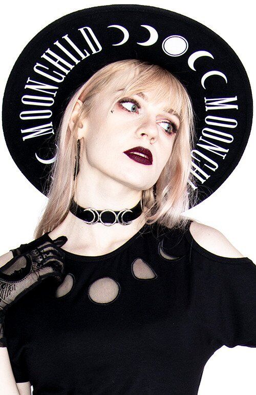 Restyle Hut Moon Child