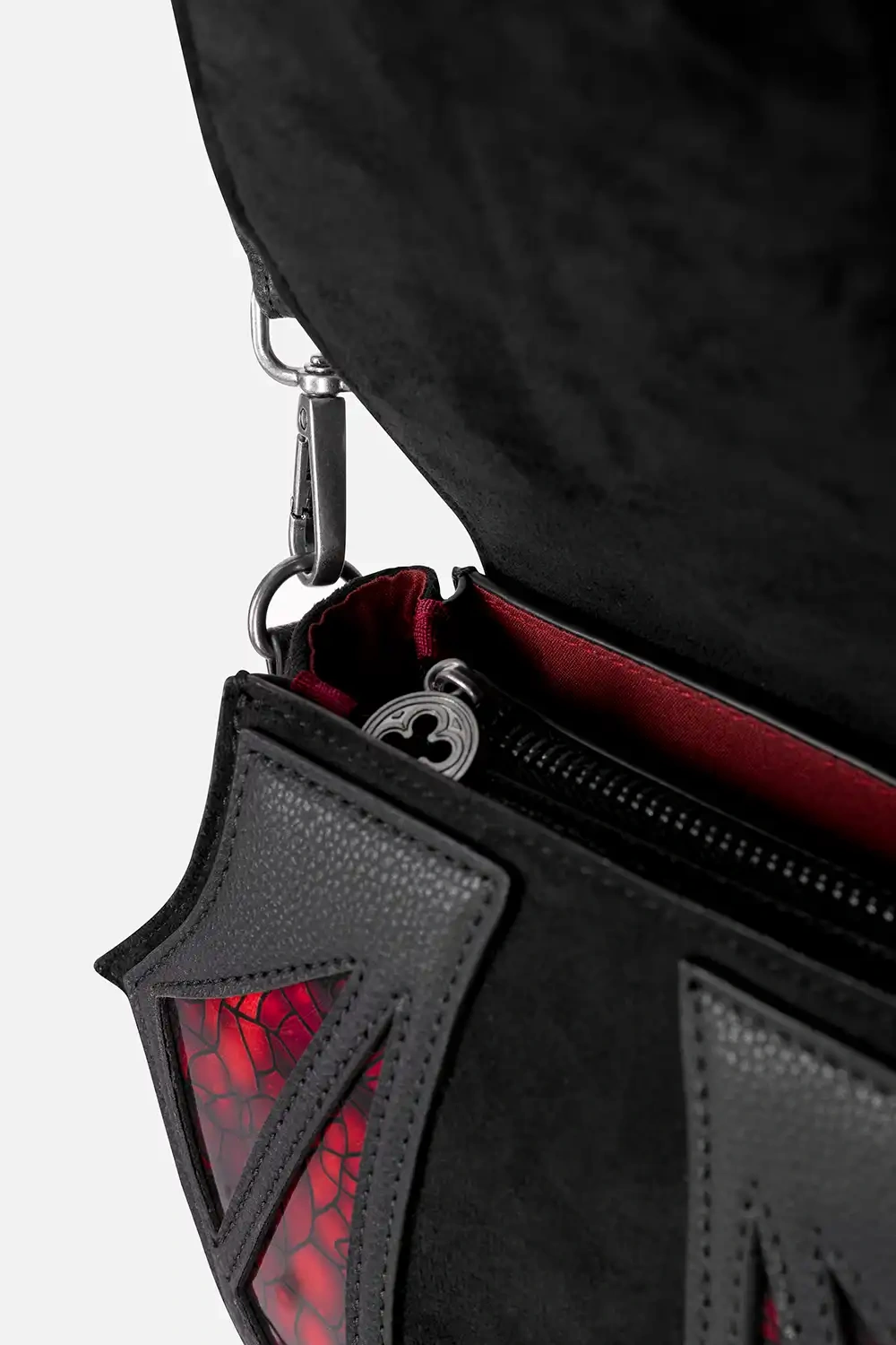 Restyle Tasche Bloodspire