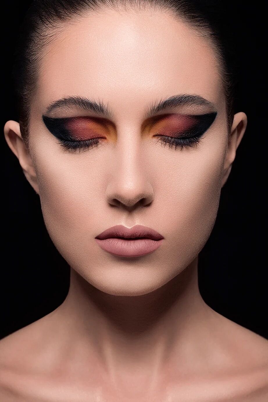Black Moon Cosmetics Palette Orb of Light