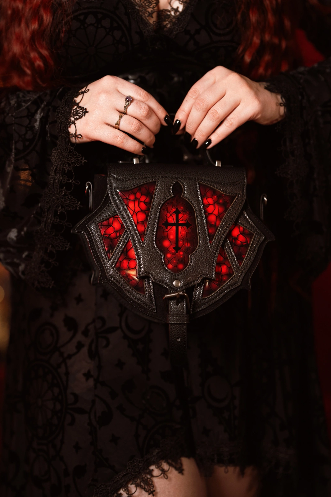 Restyle Tasche Bloodspire