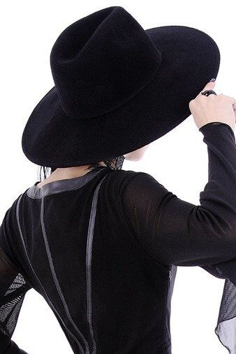 Restyle Hut Witch