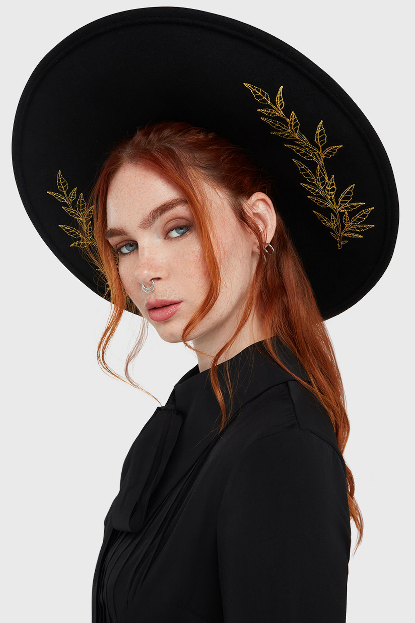 Killstar Hut Gold Fern Witch