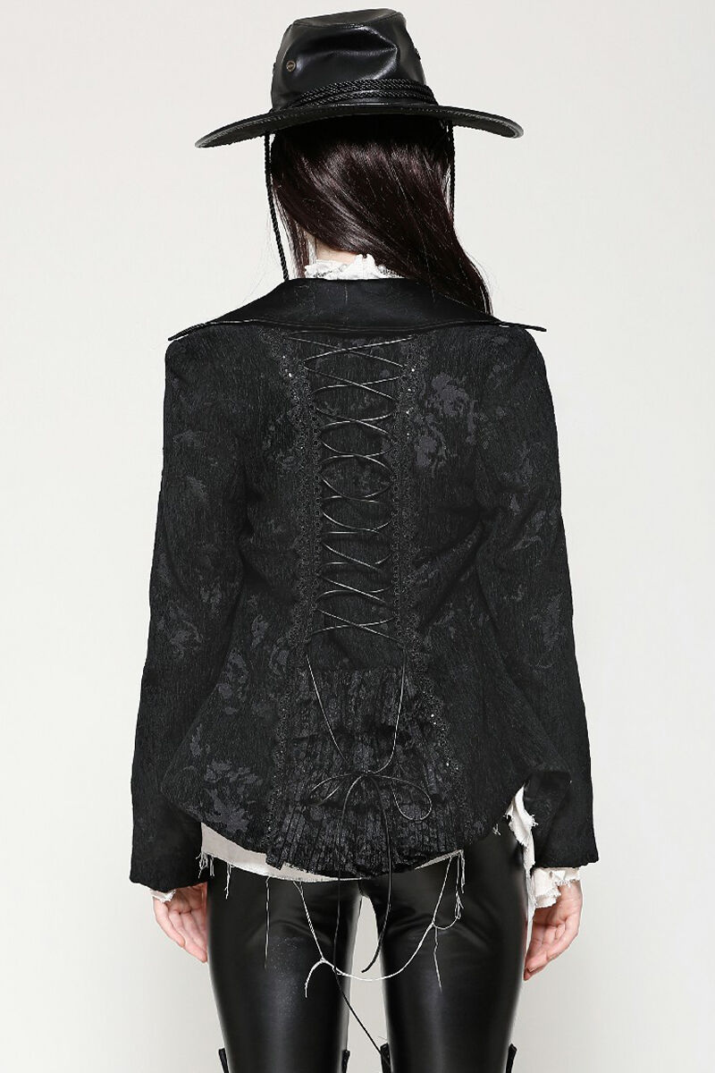 Dark In Love Jacke Cleo