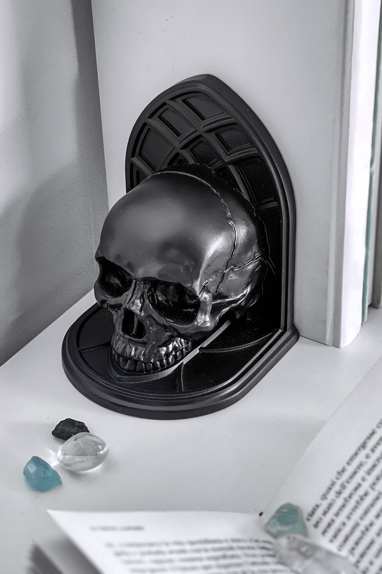 Killstar Buchstützen Skull