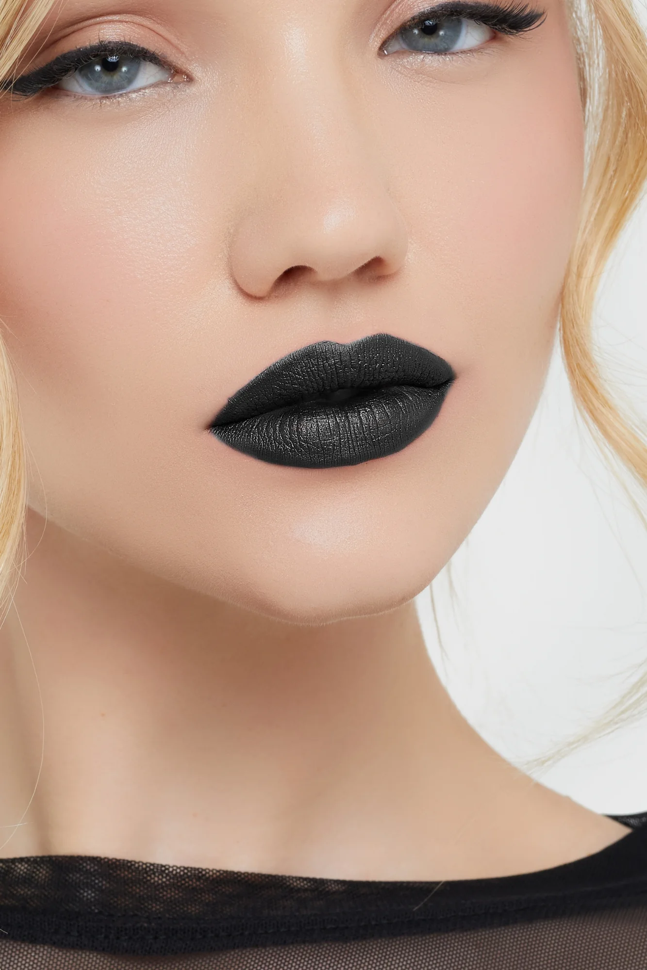 Killstar Coven Lippenstift Metallic Grip Chalice