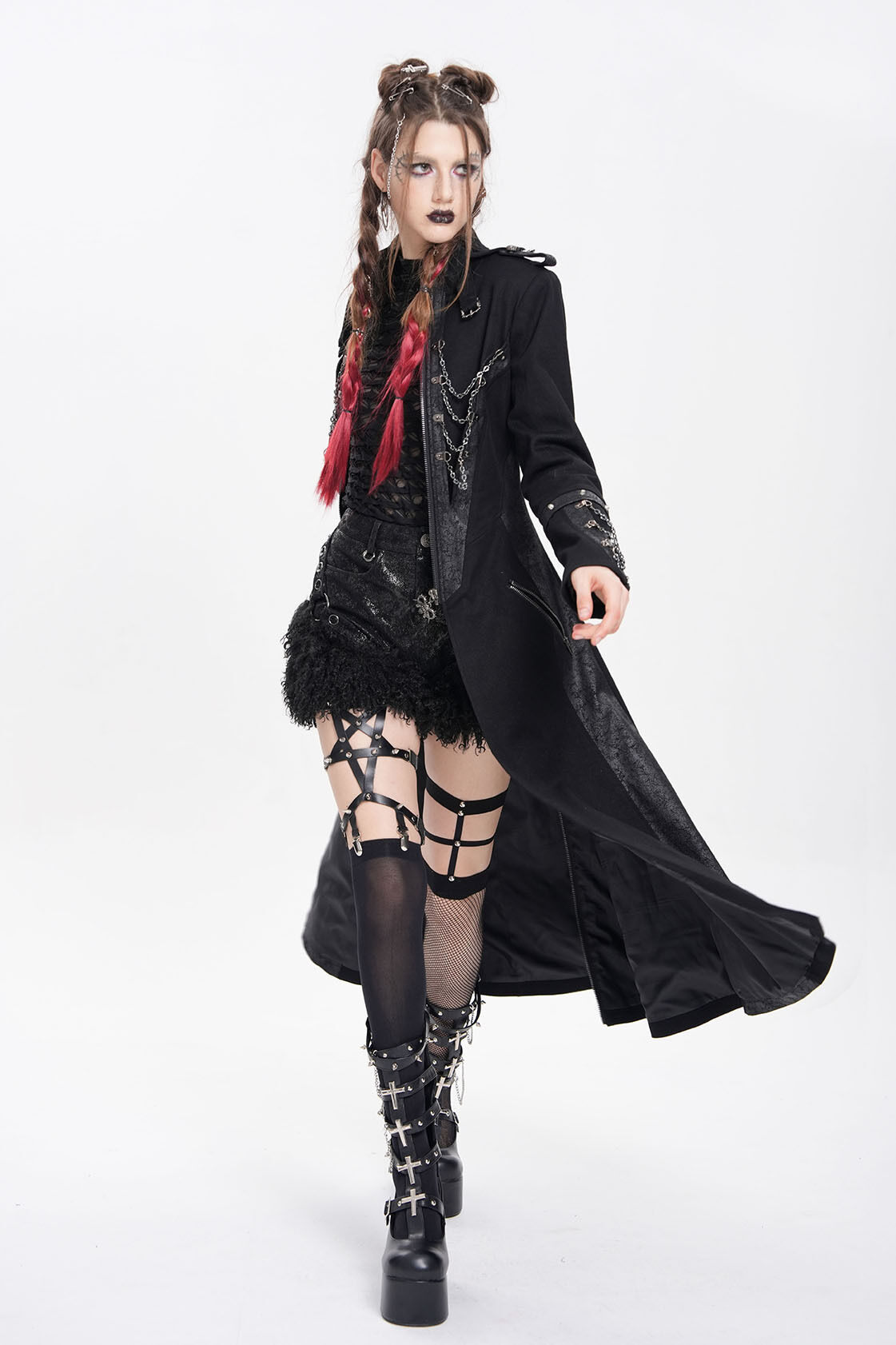 Devil Fashion Mantel Chained Widow