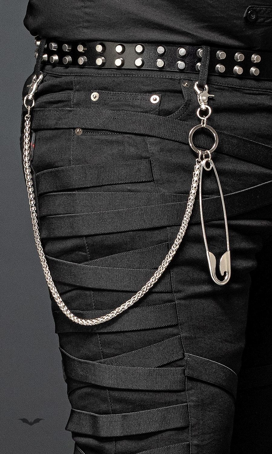 Queen of Darkness Schlüsselkette Safety Pin