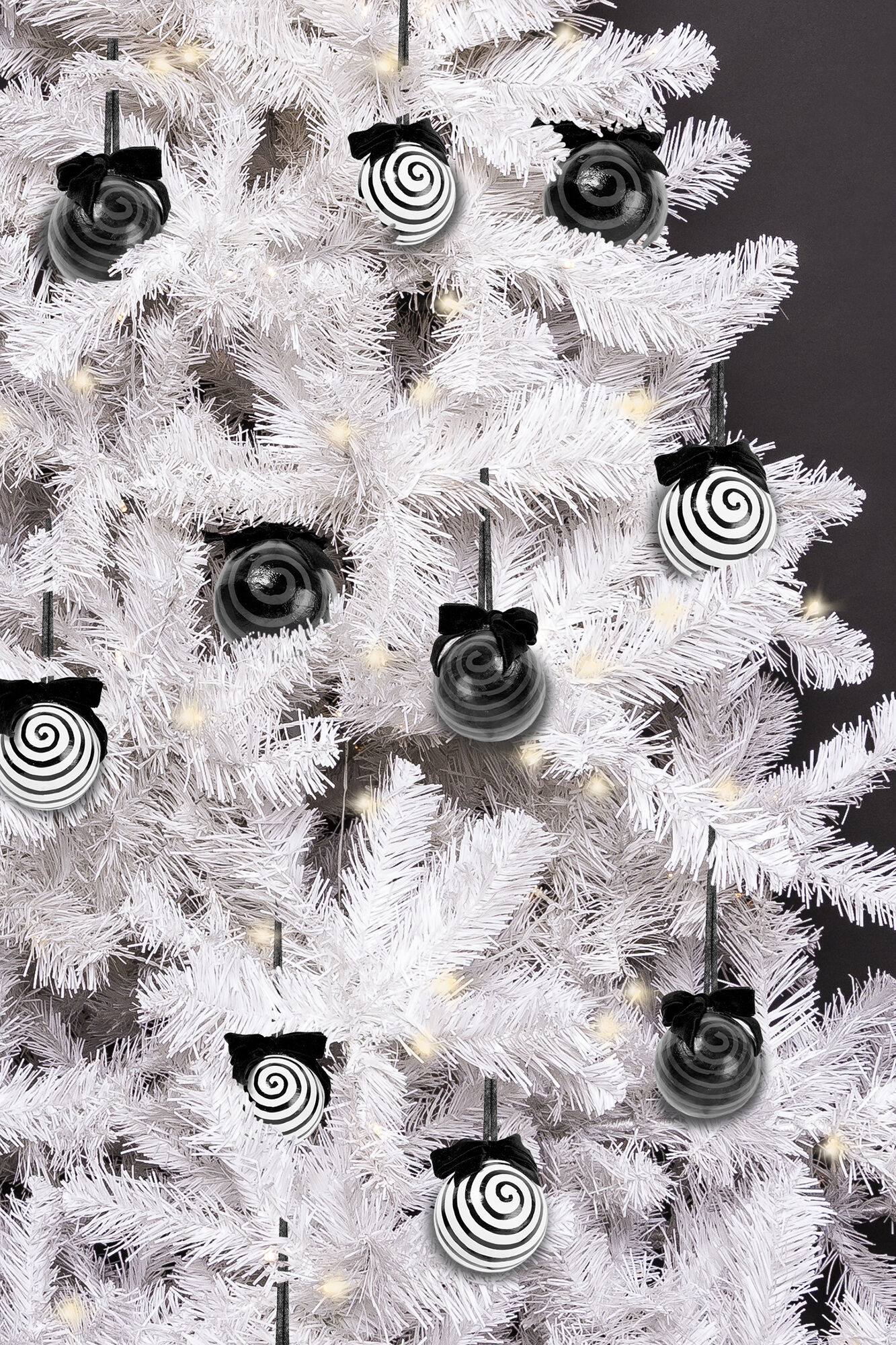 Killstar Weihnachtskugeln Downward Spiral
