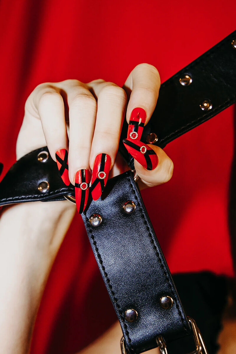 Rave Nailz Kunstnägel Bondage