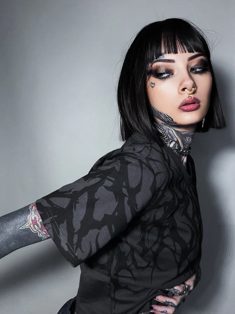 Stay Cold Apparel Crop Shirt Reign Of Blood