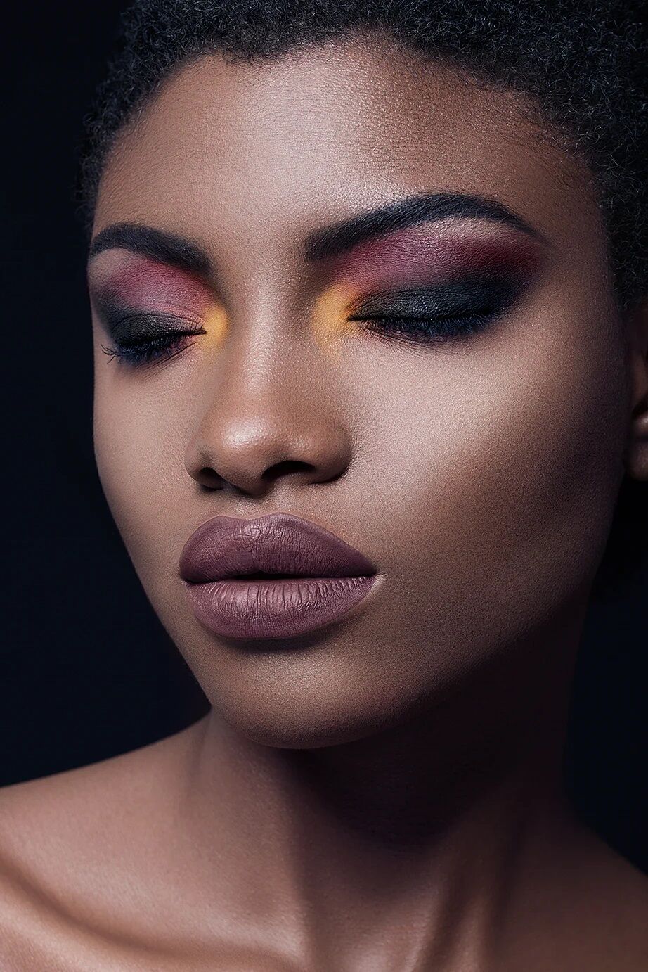 Black Moon Cosmetics Palette Orb of Light