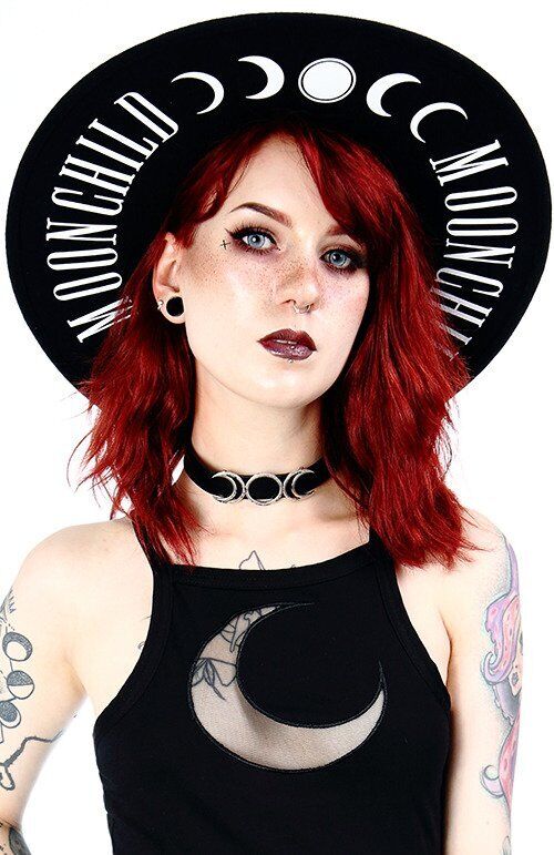 Restyle Hut Moon Child