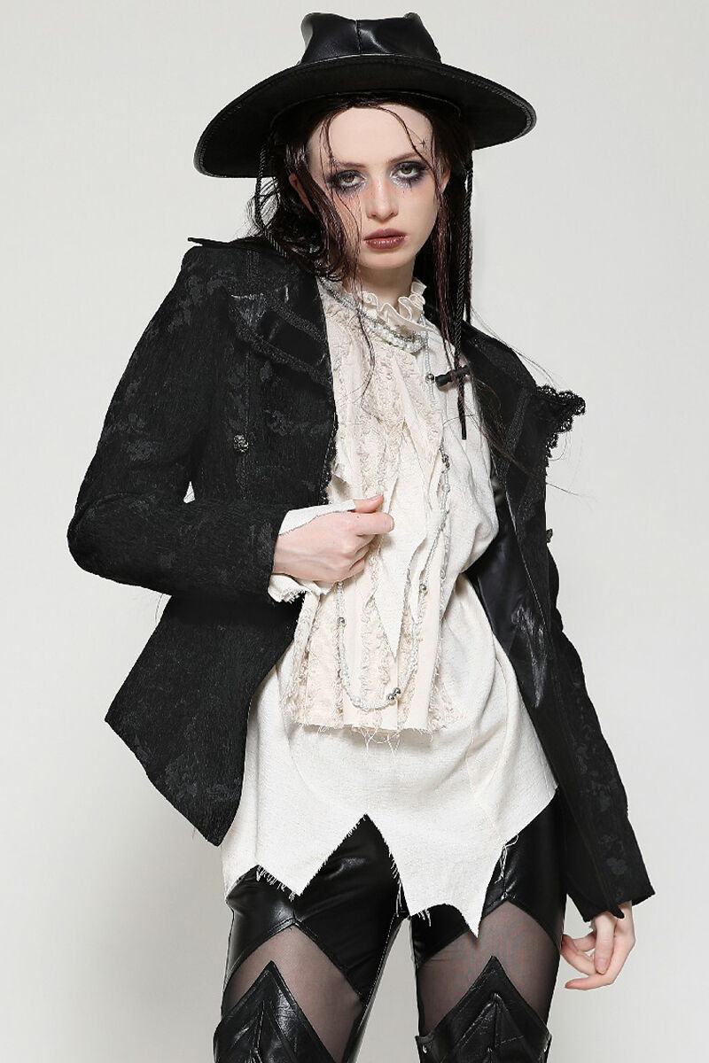 Dark In Love Jacke Cleo
