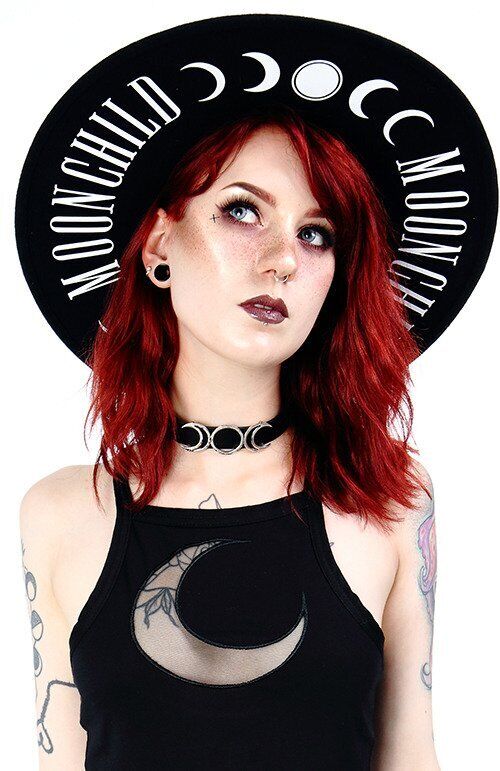 Restyle Hut Moon Child